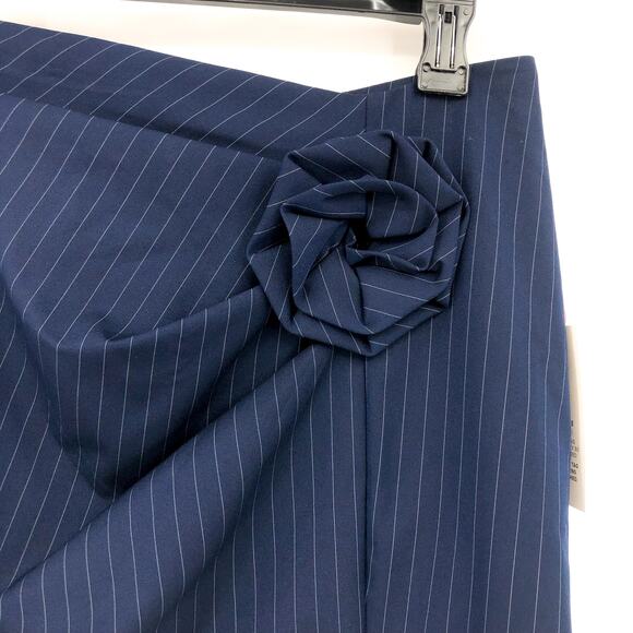 BARDOT Women's Layton Pin Stripe Mini Skirt Large US 8 Navy Blue NWT - Picture 7 of 13